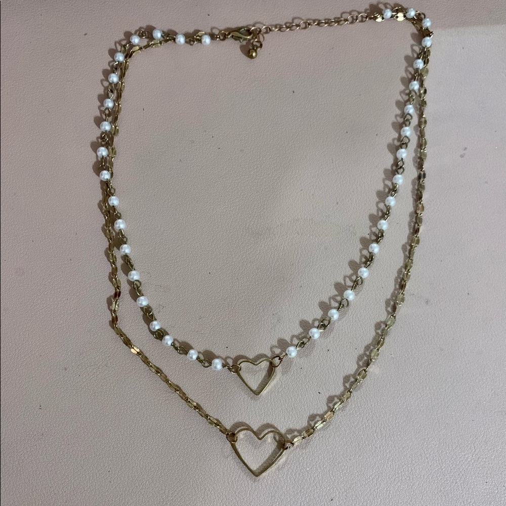 Heart charm pearl layered necklace
